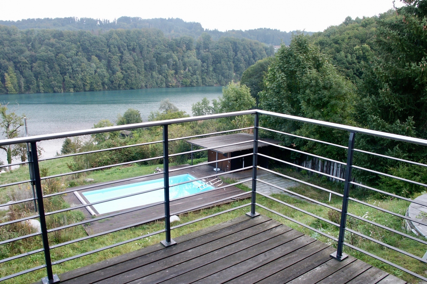 Balkon und Pool